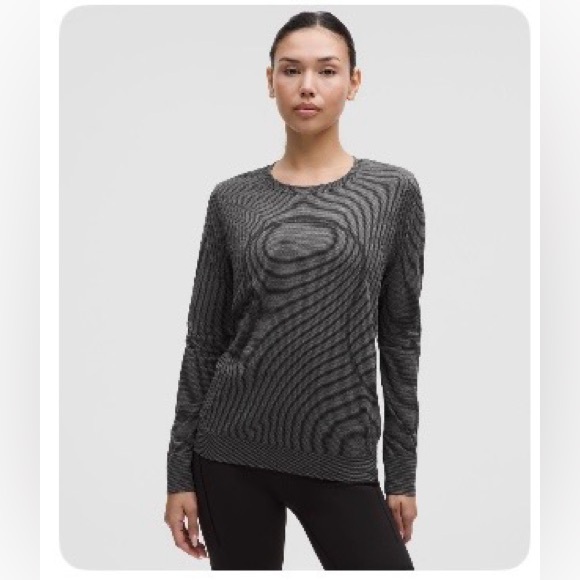 NEW Lululemon Relaxed Swiftly Tops - Picture 5 of 5